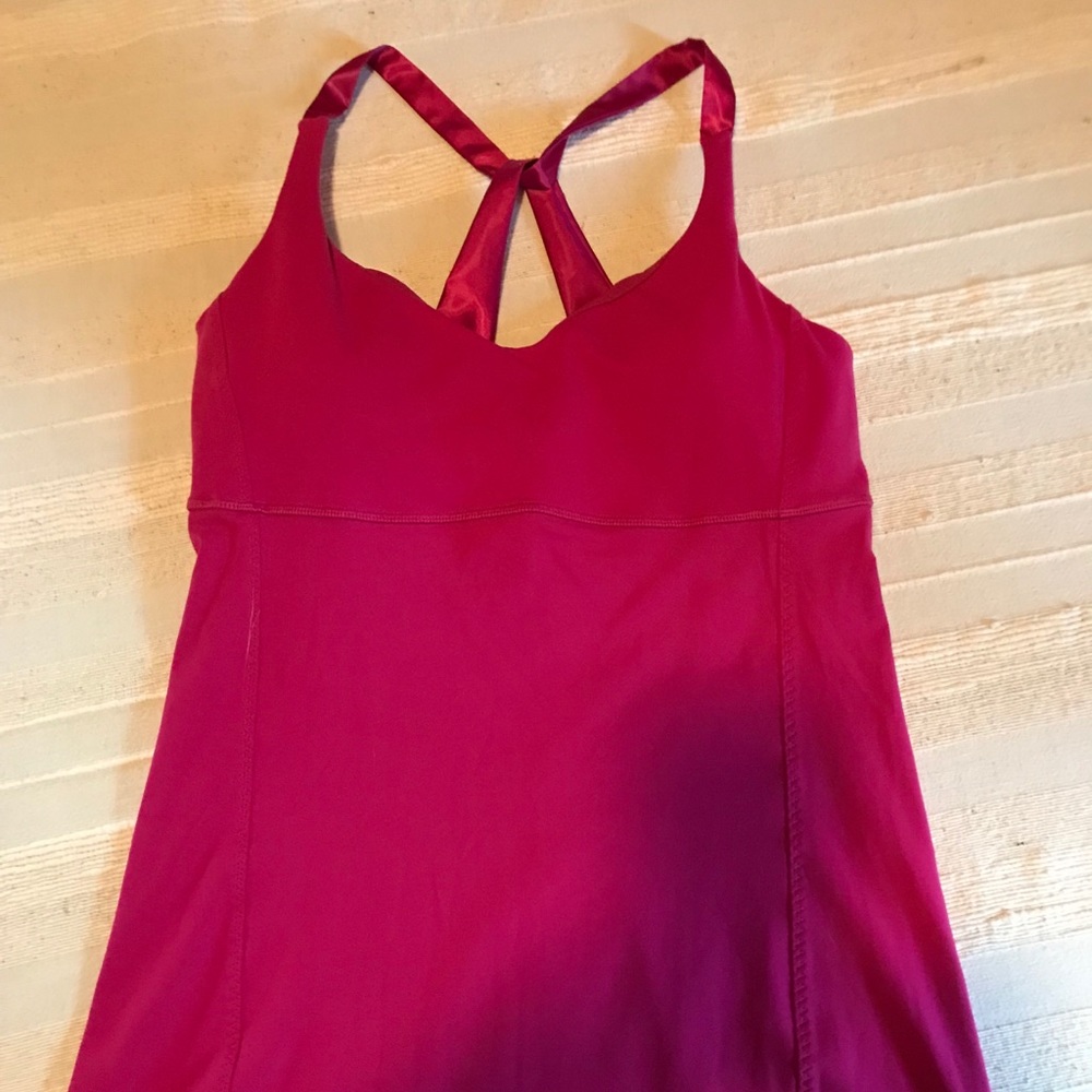 Lululemon athletic top
